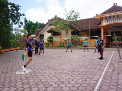 DSC08887 (Small)